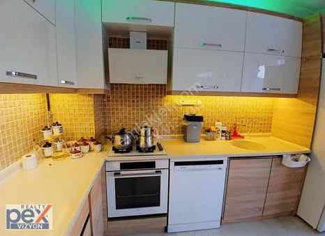 Pex Vizyon'dan Koçak Sitesinde Panoramik Manzaralı Satılık 3+1