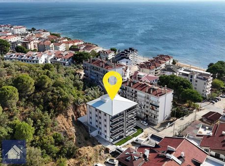 *yiğit Emlak Armutlu'dan*yılandar Mevkiinde*denize Çok Yakın*2+1