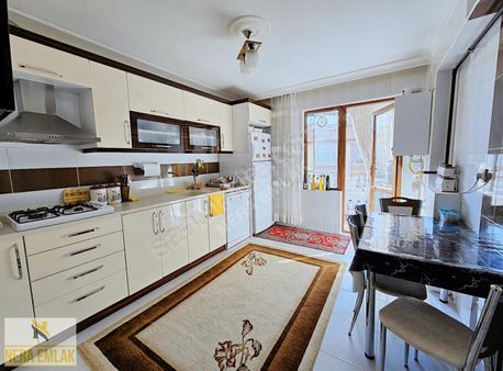 Karakeçili Cad. Yakını Katta Manzaralı Geniş M2 E.banyolu 3+1