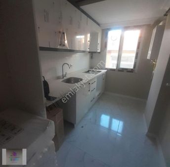 Pakemlakdan Bòyle Büyük Dupleks Yok Metro Metrobúse Yakın Sıfır