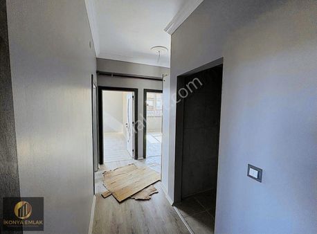 Alakova 2+1 2.kat Daire Otobüs Terminal Yakını