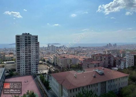Nısh Adalar 'da Cihan Albayrak 'tan Manzaralı Kiralık 1+1 Daire