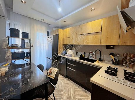 Ada Gayrimenkul'den İstasyon Mahallesin'de Satılık 2+1 Daire