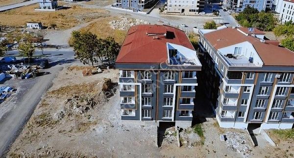 Millet Bahçesine 2 Dk Yürüme Mesafesinde 3+1 Acil Satılık Daire