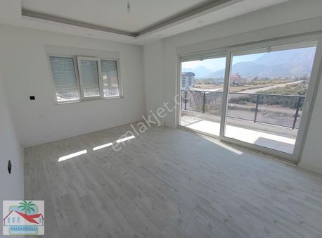 Yeniköy'de Satılık 114 M2 Arakat Ebeveyn Banyolu 2+1 Daire