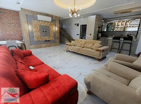 Yeniköy'de Satılık 4+1 220 M2 Özel Tasarım Çatı Dubleksi