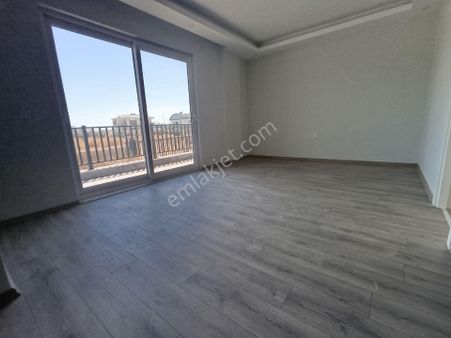Altınkale'de Kiralık Yüksek Giriş Sıfır 2+1 Daire