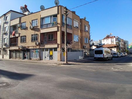 Yükseklalan'da Merkezde Cadde Üstü Köşe Bakımlı Kiralık Dükkan
