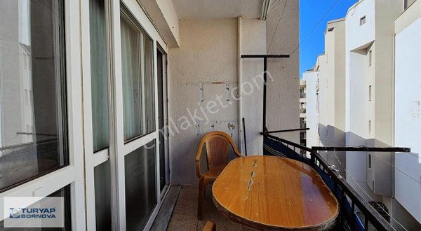 Bornova Aşık Veysel Parkı Karşısı Eşyalı Doğalgazlı 2+1 Kiralık