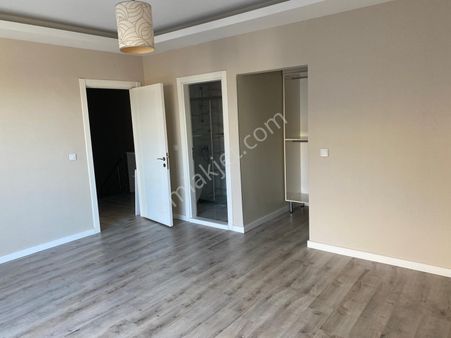 Nilüfer Hatun Evlerinde Fırsat Dublex Dairesi...