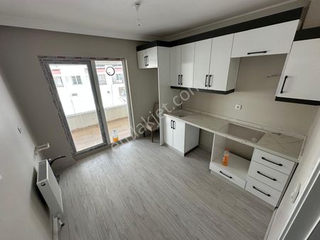 Çambaşı Caddesi'nde Sıfır Binada Lüks Yapılı 3+1 Daire!