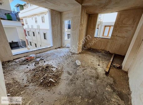 Köksalandan Küçükyalı Caddeye Yakın Sıfır 2+1 3.kat Ferah Fırsat