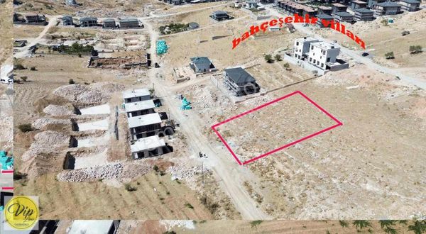 Vip Line Gayrimenkulden Tecde Bahçeşehir Kolej Arkası Arsa 802 M