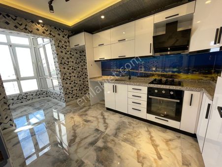 Yakacık'ta Emsali Görülmemiş Full Yapıl Site Dairesi!