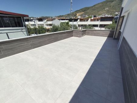 Güçlü Kardeşlerden Altınoluk Da 4+1 Denize 300 Metre Lüks Villa