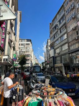 Remax Selman Laleli Hayriye Tüccarı Caddesinde Cadde Dükkan-boş-