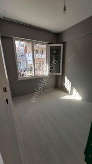 Suzan Emlaktan Guzelyali Sahilde 1+1temiz Arakat