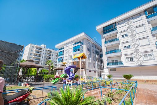 Kızıltoprak Yaşam Hastanesi Karşısı Site İçi Arakatta 2+1 Fırsat Daire