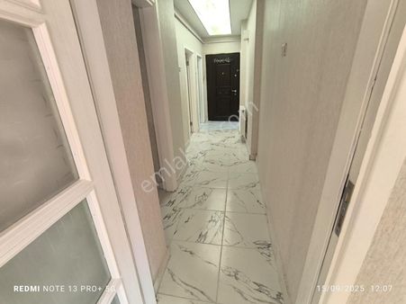 Aydınlıkevlerde Altınparka Yakın 2+1