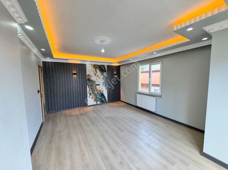 Yıldızkent Mahallesi'nde Alt 2+1 Üst 1+1 Ayrı Girişli Dublek