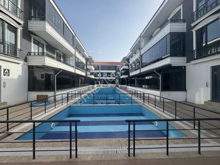 İg İnşaat'tan Havuzlu Sitede Geniş Balkonlu Sıfır 2+1 Daire****
