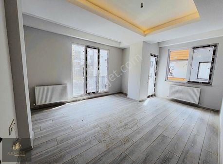 Avcılarda Site İçinde 3+1 Sıfır İskanlı Ebeveyn Banyolu Ara Kat