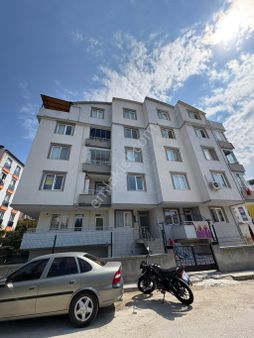 İnal Emlaktan Emek Mahallesinde Kiralık 3+1 130 M2 Daire