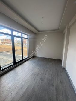 Tekirdağ S.paşa Atatürk Mah Ebeveyn Banyolu Satılık 4+1 Lüx Daire