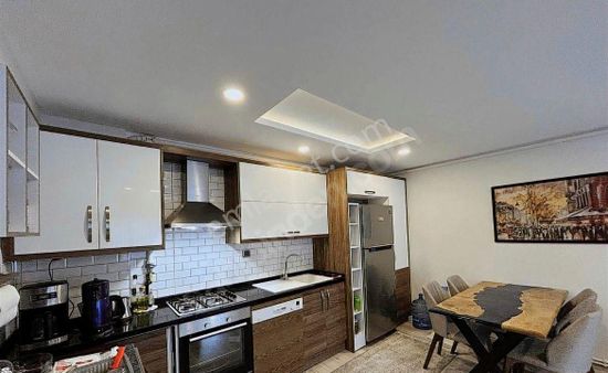 Kuşadası İkiçeşmelik Mah (otogar Arkası) 2+1 Havuzlu Site İçerisinde Daire