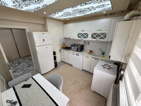 Keçiörende 3+1geniş Full Yapılı Öncepheli 1.katta Cadde Yani