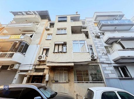 Buca Hürriyet Mahallesi Satılık 3+1 Daire