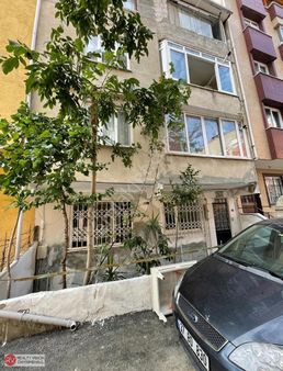 Rv Den Ünalanda Metro Ve Emaar Avmye Yakın Giriş Kat Daire