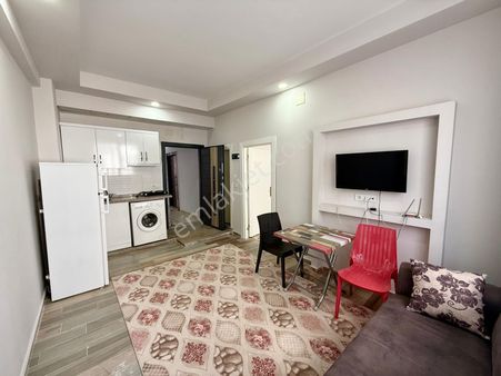 Amazon'dan Üniverste Bölgesinde Merkezi Lokasyonda Eşyalı 1+1