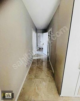 Yeşilova Mahallesi Pozitif Yaşam Rio Sitesinde Giyinme Odalı