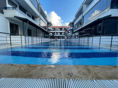 Karasu Site'de Ankastre Mutfak, Havuz Cephe Cam Balkon 2+1!!!