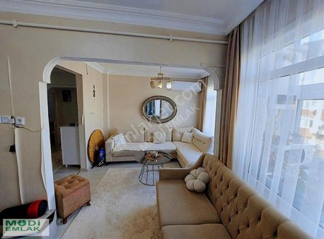 Üsküdar Merkeze Yakın Satılık 2+1 Kombili Daire 2.kat