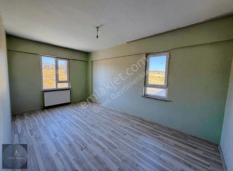 Özen Emlaktan Satılık 3+1 Daire