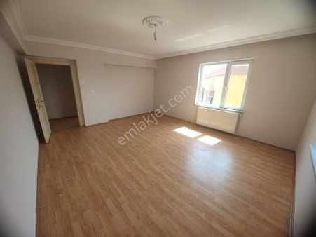 Global'den Basın Anıtında Kiralık Geniş 4+1 Daire