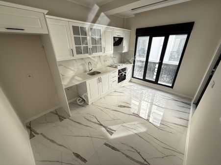 Parladan Altımkumda Keşke Benim Olsa Dedirten 2+1 Ön Cephe Daire