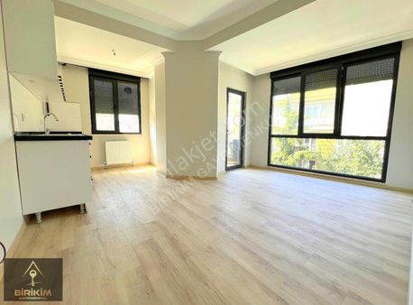 ▃birikim▃altıntepe'de Minibüse Yakın 3.kat Balkonlu Ön Cephe 2+1