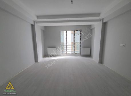 Çok Acil, Bankalar Arkası Saat Kulesi Mevkii Çarşı İçi Sıfır 2+1