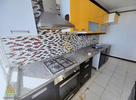 Tepe Emlak Konutlarında Otoparklı, Tadilatlı, Kiralık 2+1