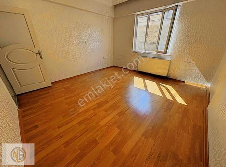 Fırsat Daire!! Yeditepe Alt Yolunda Satılık 2+1