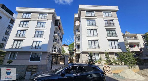 Çekmeköy Alemdağ Da Butik Sitede Kiralık 1+1 Daire