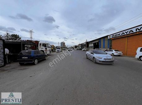 2 Sanayide 400 M² Asmakatlı Önü Kapalı Kiralık Dükkan