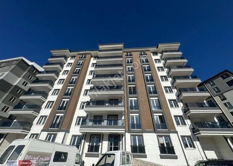 Cevherdudayev Mah 'de 142 M2 Yüksek Girişli Satılık 3+1