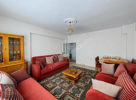 Şehir Merkezi Belediye Yakını Satılık 3+1 Arakat Daire.