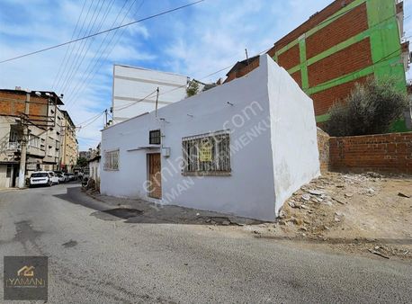 Akhisar Kethüda Mahallesinde Merkezi Konumda Satılık Müstakil Ev