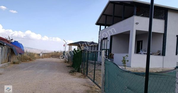 Yüce'den Çubuk Ağılçık Mahallesin'de 400 M2 Telle Çevrili Elektirikli Manzarası Açık Bahçe Kaçmaz