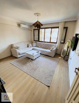 Buca Adatepe Mahallesinde Satılık 2+1 Eşyalı Klimalı Bahçeli Ev